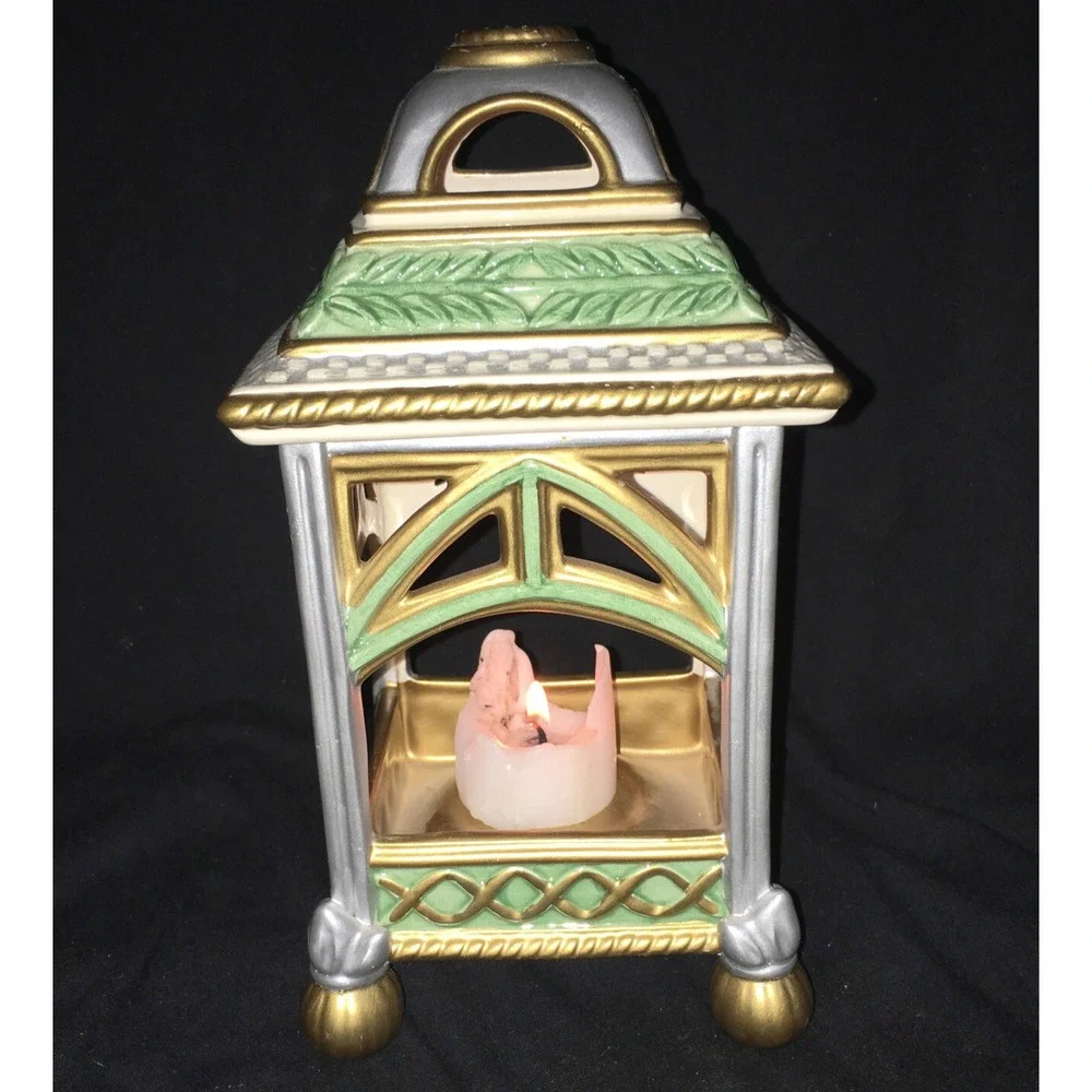 FITZ and FLOYD TEA LITE CANDLE HOLDER Green silver and gold